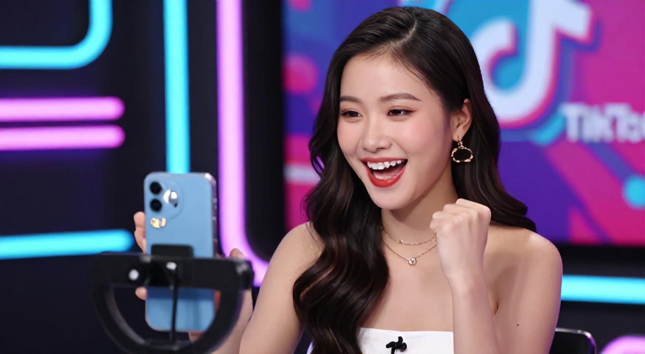 Ngôi Sao Media là gì? - NSMEDIA Hệ sinh thái IDOL LIVE