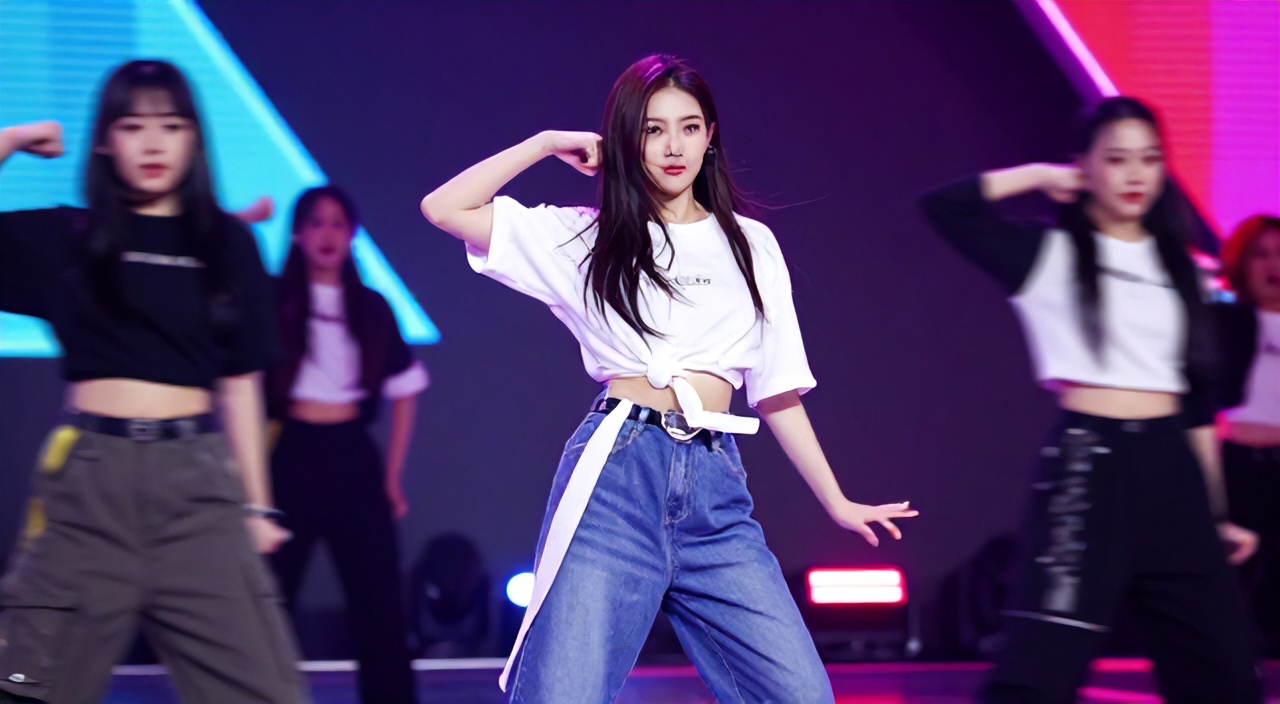 Học Nhảy Cho Idol: Bắt Đầu Từ Đâu Nếu Bạn Không Có Nền Tảng?